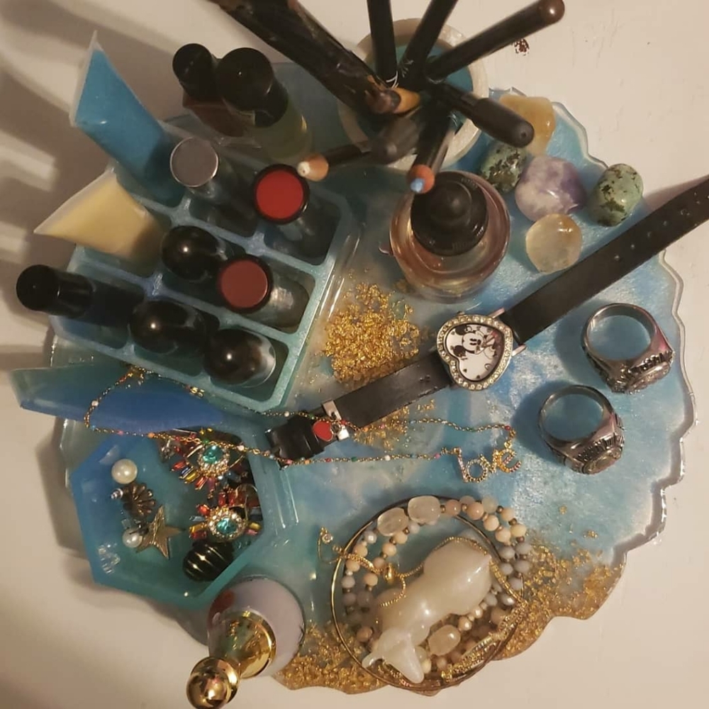 Custom resin pieces